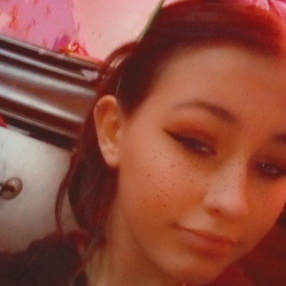 Meet your Posher, Hannah - Picture 4 of 8